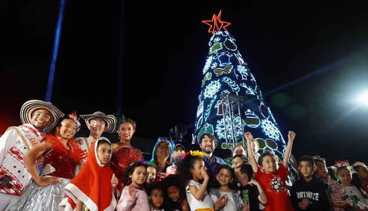 Con "Un mundo de sueños" se encendió la navidad en el Gran Malecón del río  en Barranquilla